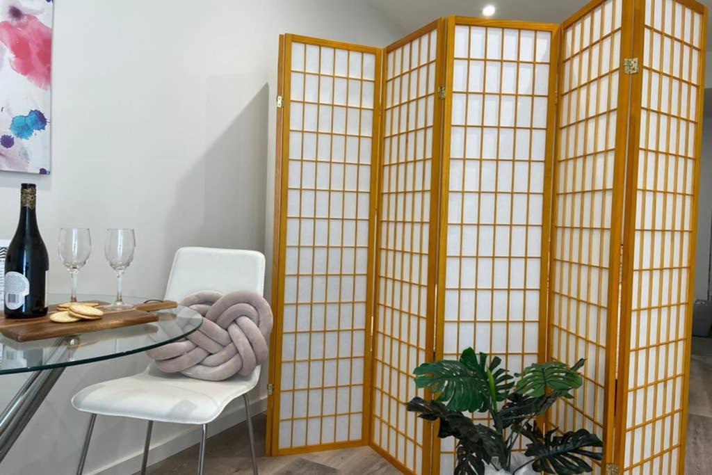 10A Brunswick Living Studio Close To Apt And Cbd Free Wifi Tram At Doorstep Мелбърн Екстериор снимка