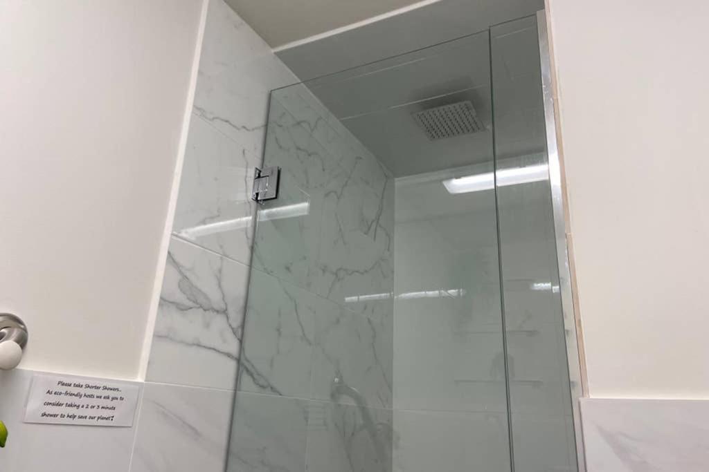 10A Brunswick Living Studio Close To Apt And Cbd Free Wifi Tram At Doorstep Мелбърн Екстериор снимка